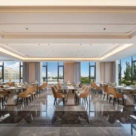 Vienna International Hotel (Xinyuan People's Square)