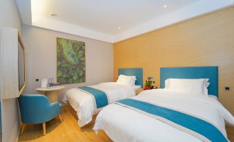 Yaduo Hotel (Shanghai Changshou Road Metro Station)