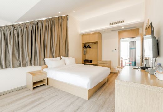 재맥스 만시 호텔의 아늑한 로비