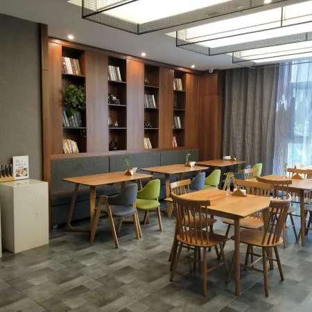Xida Hotel (Cangzhou Huanghe West Road Rongsheng Plaza)