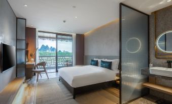 Percent Hotel by Li River (YangShuo West Street)