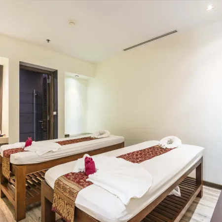 Chatrium Hotel Royal Lake Yangon