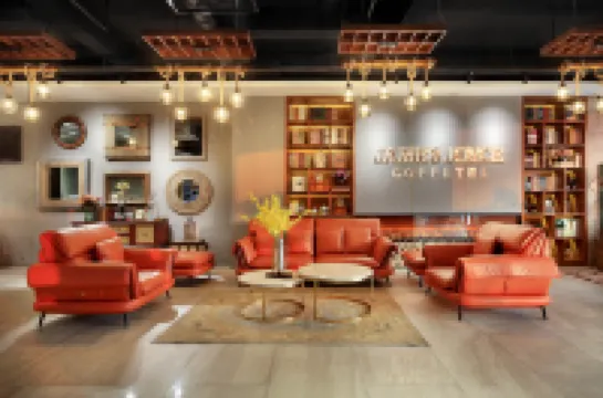 เจมส์ จอยส์ โคฟเฟเทล (บล็อกถนนตะวันตก หยางซั่ว ลี่เจียง)