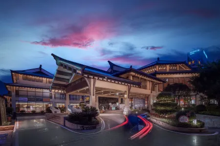 JP Hyllis Hotel Отели рядом с достопримечательностью «Ancient Town of Yi People»