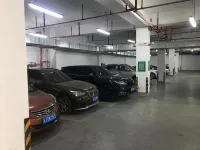 Orange Hotel (Changshu Garment Mall Fangta Street Branch) - parkir