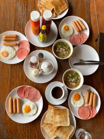 Waterside Resort Отели рядом с достопримечательностью «Pranburi Mongrove Forest»