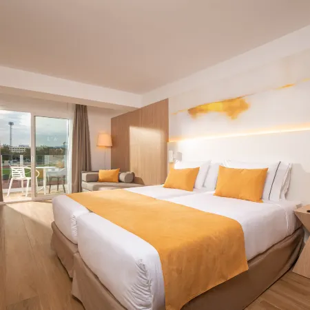 L'Azure Hotel