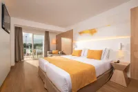 L'Azure Hotel Hotels near Gurdwara Shri Guru Nanak Dev Ji Singh Sabha