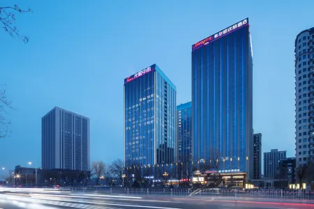 Hampton by Hilton Yinchuan GIorious Center Отели рядом с достопримечательностью «Phoenix Monument»