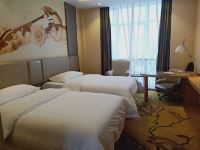 维也纳酒店(福州长乐爱心路店) - 标准双床房