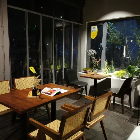 Wangting J-HOTEL (Xitang Ancient Town Scenic Area)