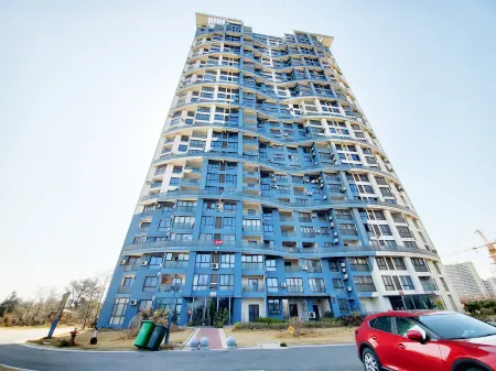 salted fish Apartment Отели рядом с достопримечательностью «Jinzijing Square»