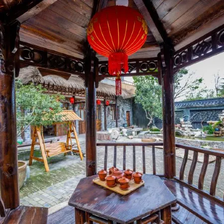 Yuyang Gengdu Jiangyuan Inn