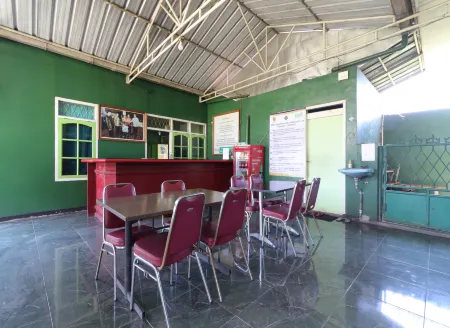 Cantik Hotel Отели в г. Cimaung