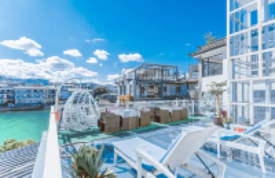 Dali Shuanglang Lianhaiju Seascape Inn Hotels near Moon Palace