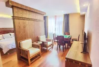 Dege Red Paradise Theme Culture Hotel Hotels near Qiangtang Grassland