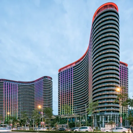Longemont Happy World Hotel