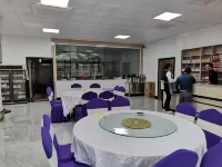 Everest Grand Court Hotel