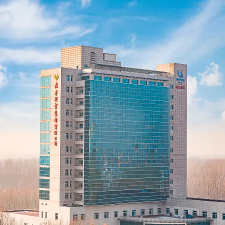 Laoting Jinjiang Hotel