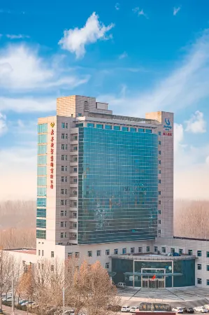 Laoting Jinjiang Hotel Отели рядом с достопримечательностью «Li Dazhao Memorial Hall (South Gate)»