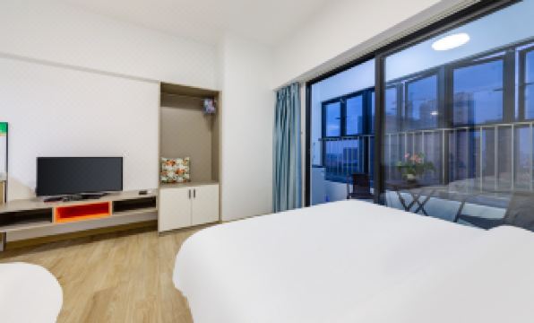 Siji Light Luxury Hotel Apartment (Foshan Guangfo Zhicheng AEON Menglecheng Branch)