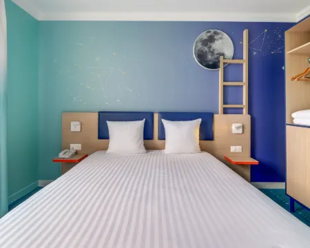 Grand Magic Hotel Отели в г. Кутвру