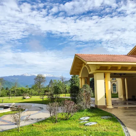Howard Johnson Forest Resort Yaan