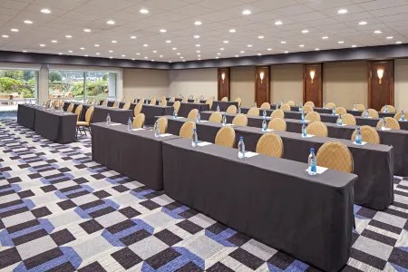 Carmel Mission Inn Отели рядом с достопримечательностью «Заказник Пойнт Лобос Стейт»