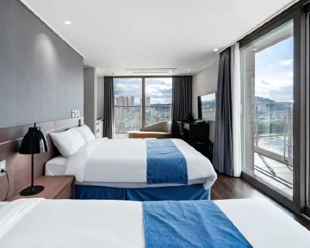 Jinju Golden Tulip Hotel Namgang Hotels in Jinju