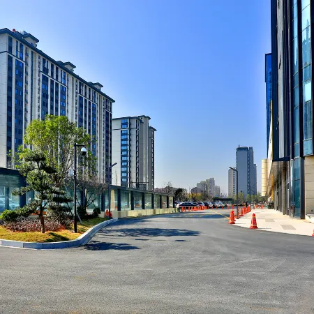 Longyou Oriental Wenlan Hotel