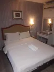 Rose Cottage Hotel Taman Nusa Cemerlang