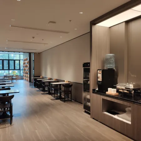 HanTing Hotel (Xianning Yinquan Avenue)