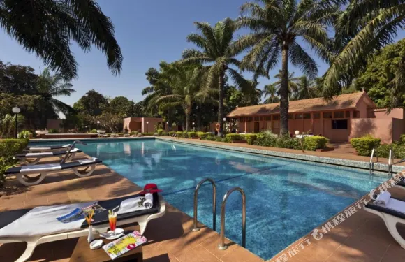 比索杜尼亞酒店