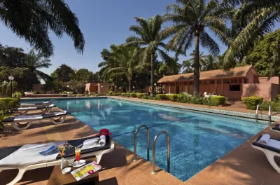 두니아 호텔 비사우  호텔