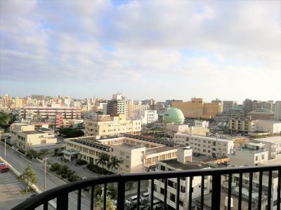 ダブル（街側向け） 那覇ビーチサイドホテルの写真