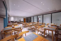 Unitour Hotel (Yulin Rong County Rongzhou Bridge Railway Station)
