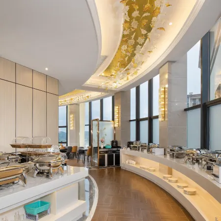 Vienna International Hotel (Meizhou Xingning High-speed Railway Station Branch)