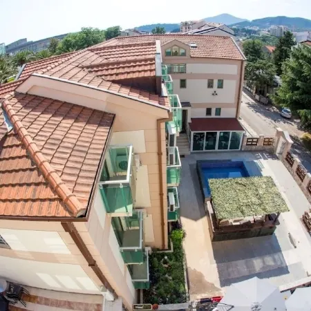 Domador Rooms & Apartments