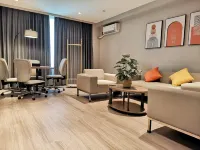Jinjiang Inn Select (Yangzhong Middle Yangzi Road) - parking