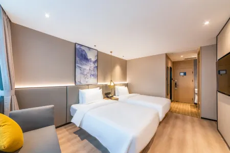 Starway Hotel (Yinchuan Drum Tower Pedestrian Street Dongfanghong Square) Отели рядом с достопримечательностью «Drum Tower»