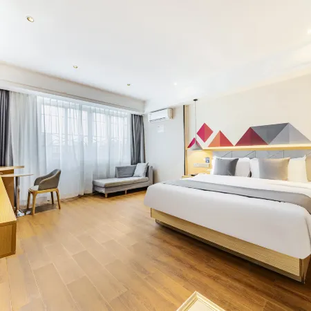 Maoming Baizhu Hotel (Gaozhou Pedestrian Street)