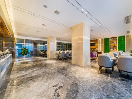 Lavande Hotel (Ganzhou Xinfeng High Speed Railway West Station) Отели рядом с достопримечательностью «Chenyi Square»