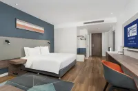 Holiday Inn Express XINING RAILWAY STATION by IHG