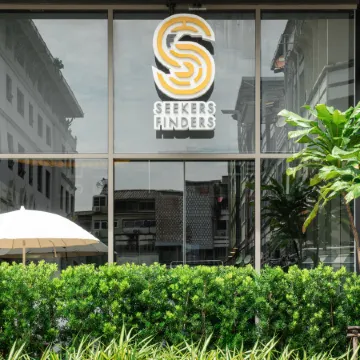 Seekers Finders Rama IV Hotel SureStay Collection by BW Отели рядом с достопримечательностью «Станция метро Лумпини»