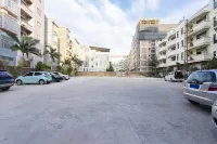 City Comfort Inn Hotel (Xingye County Government Plaza) - parking