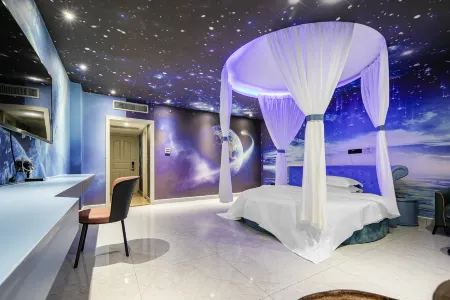 Yunfu Jinyu Hotel (Yunfu Bus Station Yihua International Plaza)