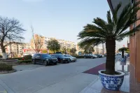 Vienna 3 Best Hotel (Jingjiang Baifushen) - parking