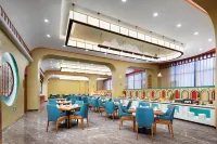 Dunhuang Dongting International Hotel - Bergblick