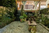 Shuimo Ancient Town Lianni Small Residence 仁吉喜目谷周辺のホテル