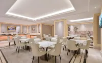 Vienna Hotel (RT-Mart) - breakfast